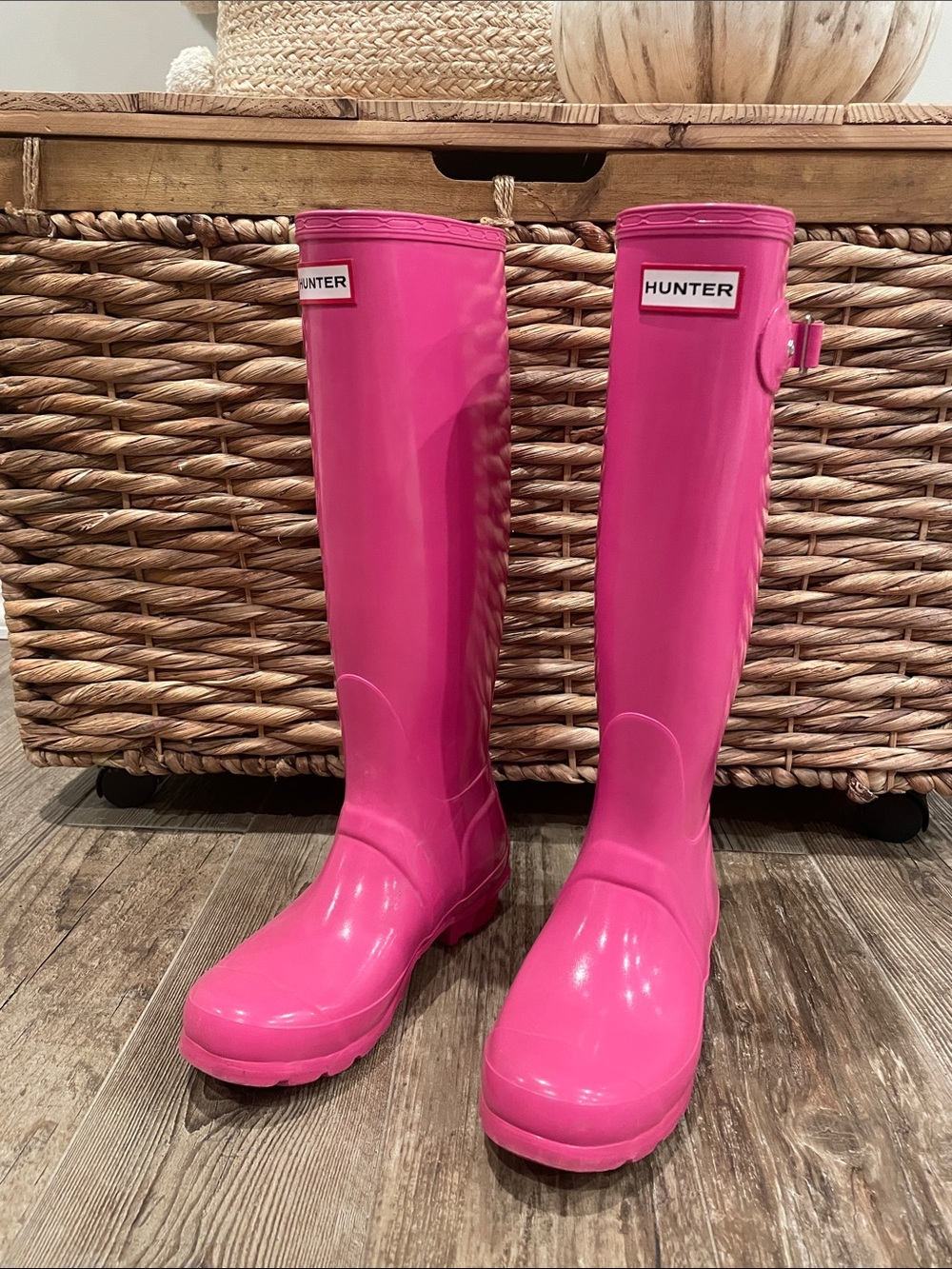 Hunter Women's Tall Rain Boots in Hot Pink size 5 - Picture 2 of 5